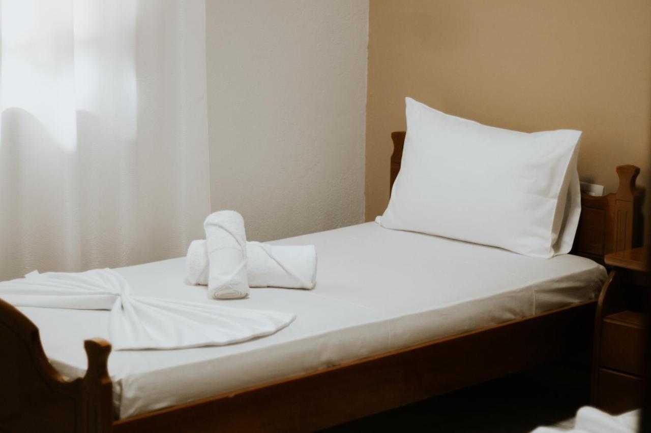 Hotel Lunxheria Gjirokastër Eksteriør billede